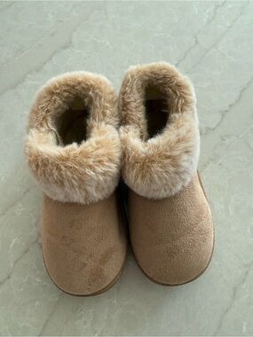 Kids Faux Fur Lined Tan Suede Boots